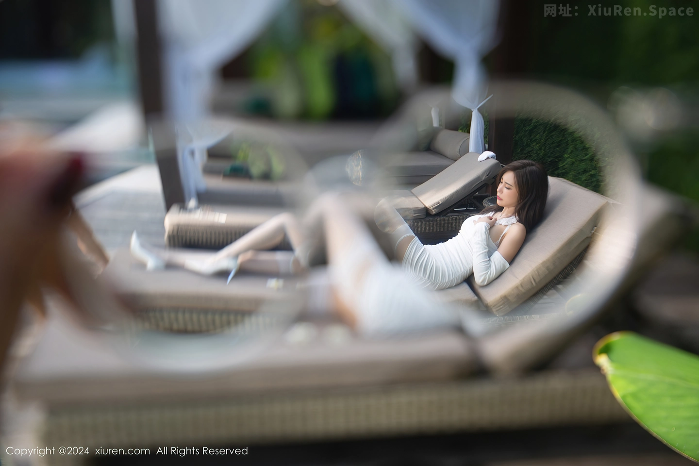 图片[3]-[XiuRen秀人网]VOL.8522 女神绮里嘉ula性感白色蕾丝内衣配白丝吊袜秀完美身材诱惑写真79P-秀人网官方网站